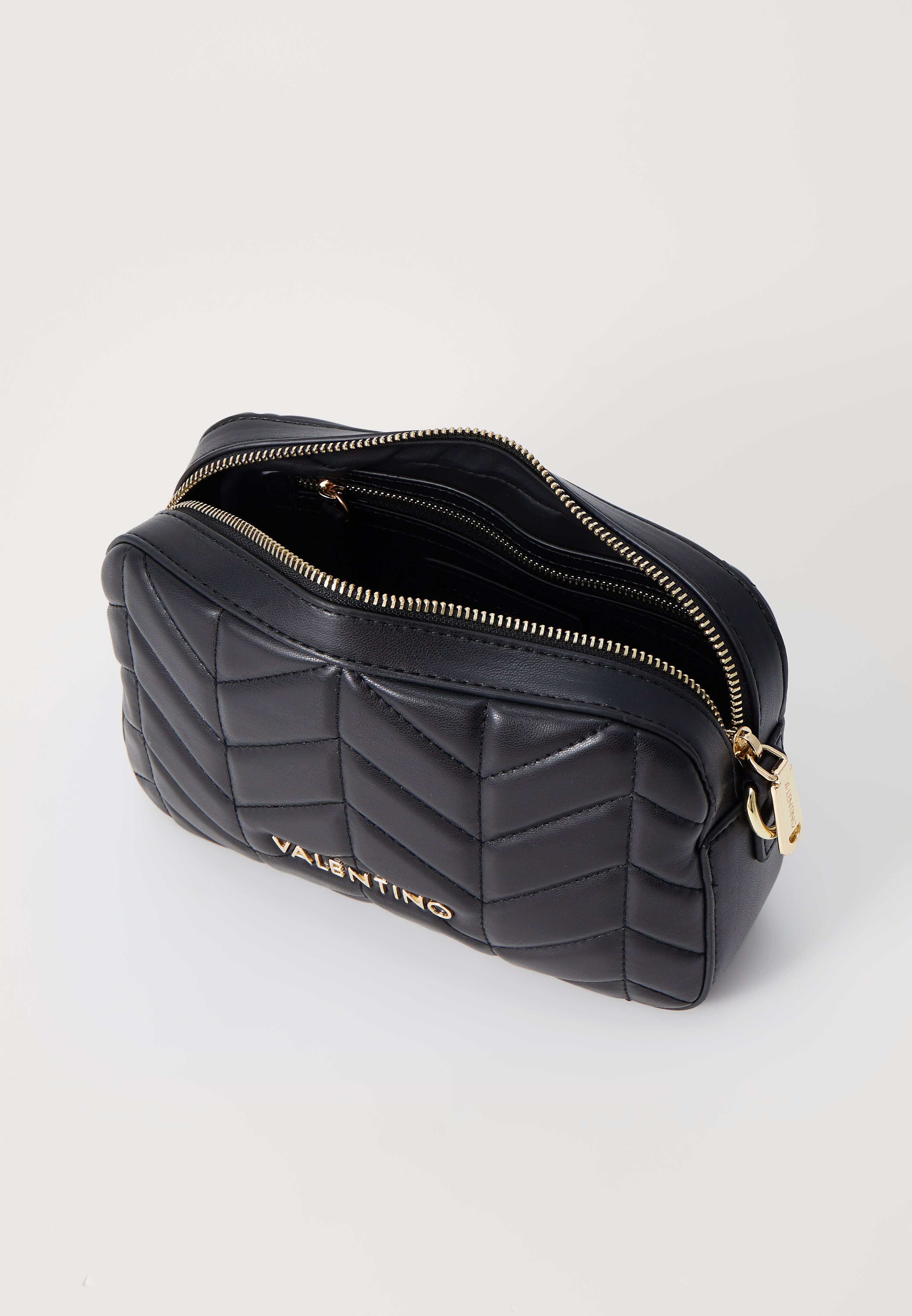 最終値下げ！VALENTINO♡バッグ ☆関税込み☆ VALENTINO GARAVANI Crossbody Bag (VALENTINO
