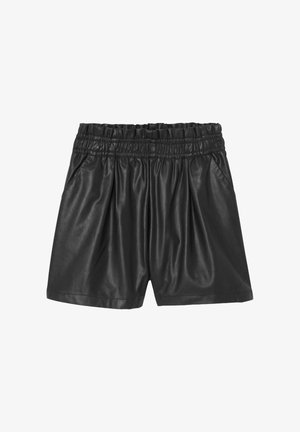 Shorts en simili cuir noir avec une taille élastique, un design plissé et des poches latérales, présentant une texture lisse et brillante.