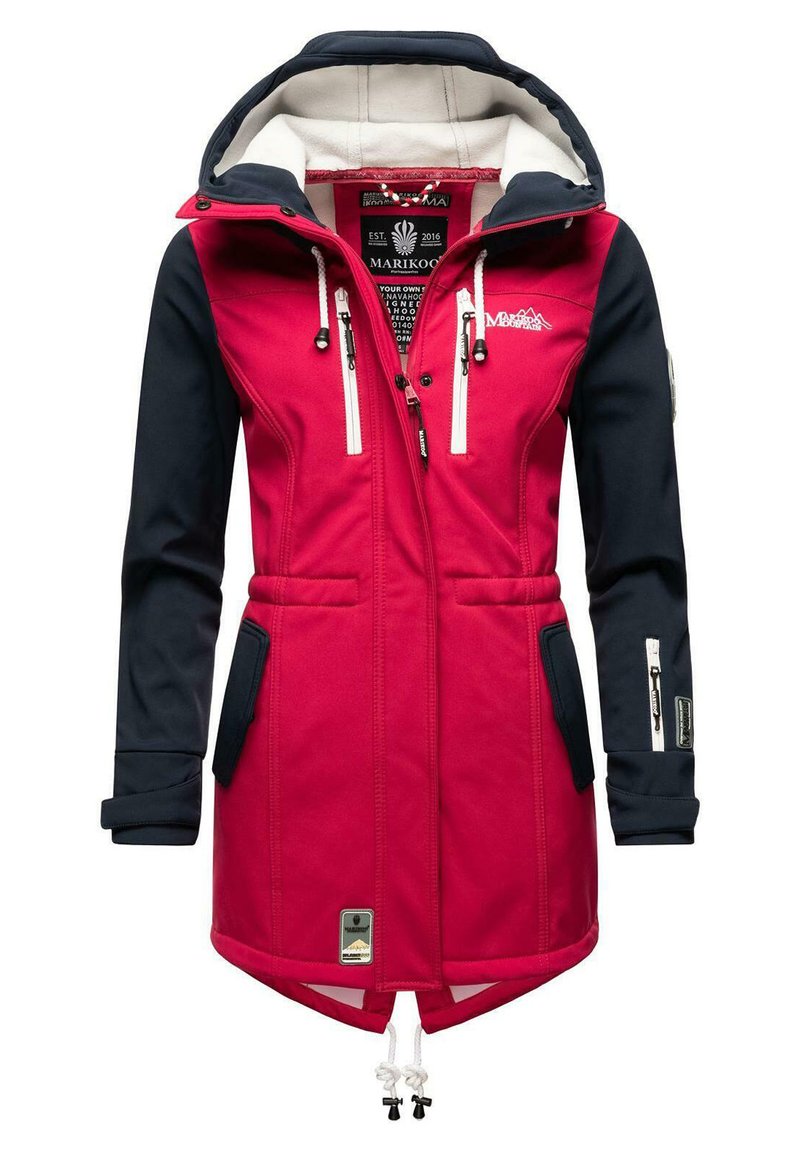 Chaqueta impermeable roja y azul marino con capucha, con bolsillos con cremallera, dobladillo ajustable y cuello forrado de forro polar. Destacada con etiquetas y logotipos.