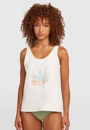 Jasnobeżowy top na ramiączkach z miękkiego materiału, z kolorową grafiką kwiatów i desek surfingowych na przodzie, o luźnym kroju i szerokim dekolcie.