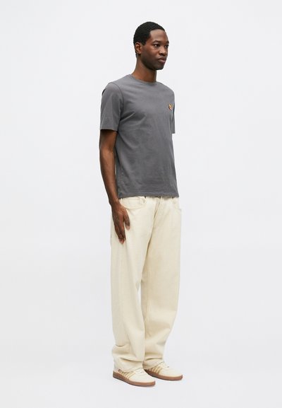 Maison Kitsuné FOX HEAD REGULAR TEE - Paprasti marškinėliai - charcoal