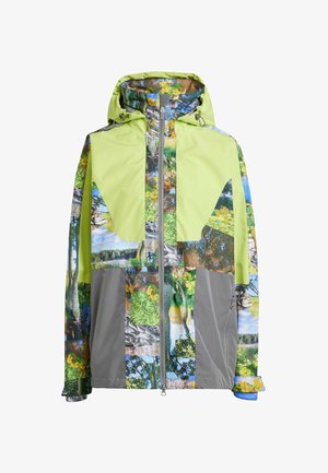 Chaqueta exterior multicolor con capucha, hecha de material ligero, con una mezcla de estampados de naturaleza vibrantes y una sección inferior gris.