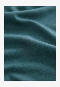 Ausgewählt, teal blue