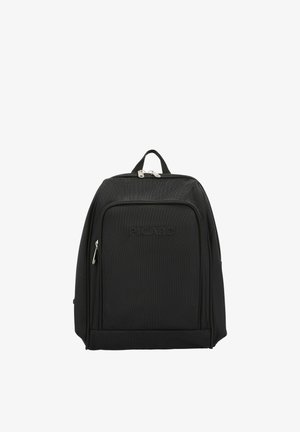 Sac à dos rectangulaire noir avec poche avant zippée, deux curseurs de fermeture éclair argentés sur le dessus et une poignée de transport sur le dessus.