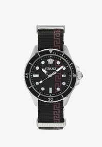 Sélectionné, burgundy and black