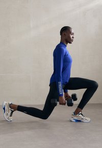 Stronger RUNNING LONGSLEEVE - Pikkade varrukatega topp - bellwether blue