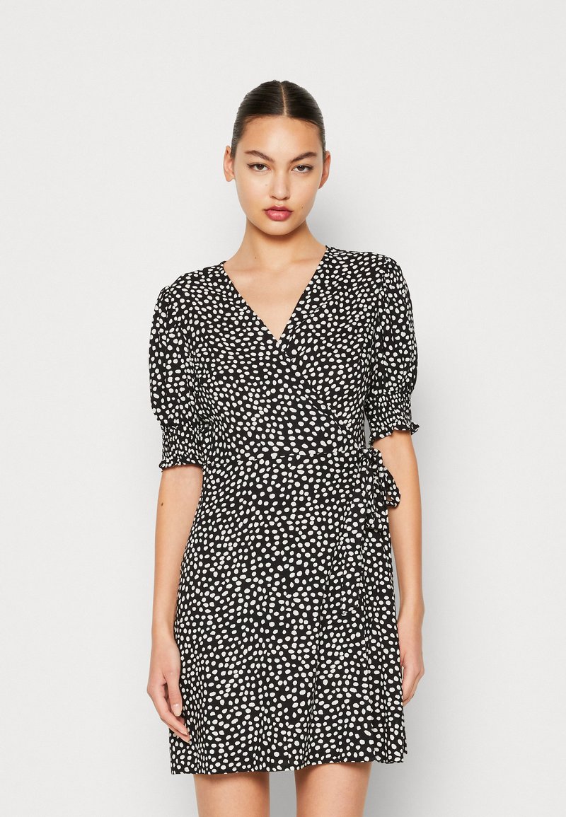 Pieces PCTALA WRAP DRESS Day dress black Zalando.ie