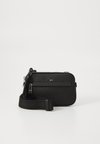 RAY ORIZZONTAL - Pojasna torbica - black