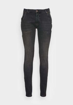 Jeans skinny in denim nero con vita alta, design a cinque tasche e sfumature sottili; dotati di chiusura con bottone e cerniera.