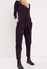 BONOBO Jeans Chino kalhoty - black
