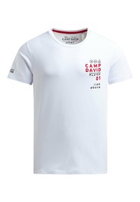White cotton t-shirt with short sleeves, featuring red text "CAMP DAVID PLAYER 01" and "rise above" on the front, round neck design.