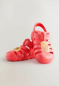 Miniaturna slika 6