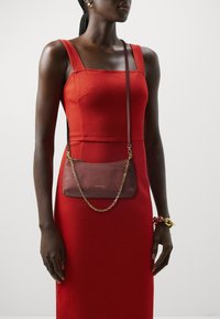 Coccinelle AURA - Torbica - bordeaux