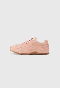 MYRAA - Tossud - baby pink