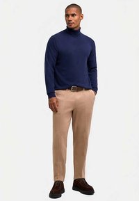 FALKE Favorites Lambswool - Strickpullover - space blue