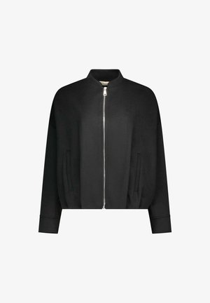 Zwarte bomberjack met een volledige zilveren rits aan de voorkant, twee zijzakken, lange mouwen en ribgebreide kraag en boorden.