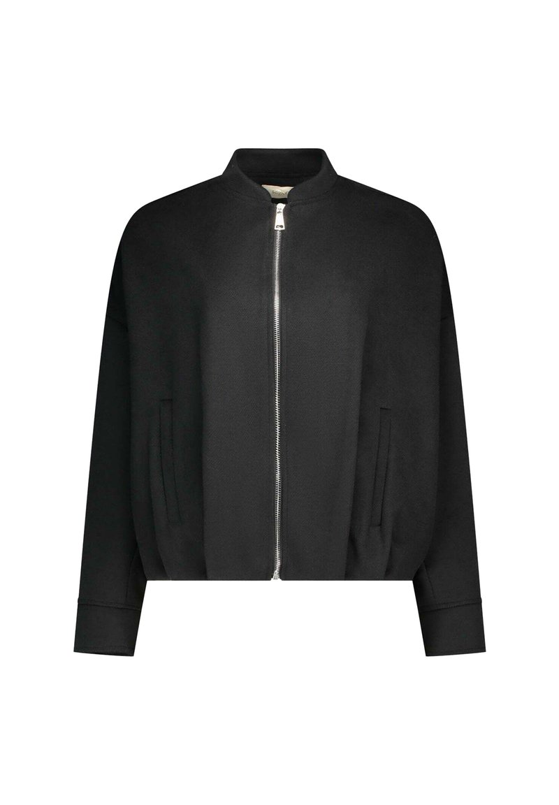 Giubbotto bomber nero con zip frontale argentata a tutta lunghezza, due tasche laterali, maniche lunghe e collo e polsini a coste.