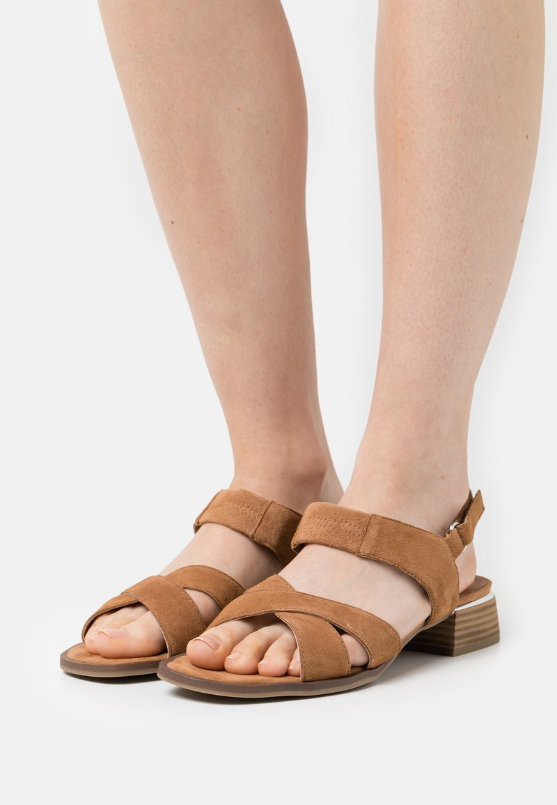 Damen Sneaker | Caprice Riemensandalette hazelnut/cognac - JR27453 Damen Sneaker | Caprice Riemensandalette hazelnut/cognac - JR27453