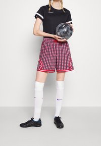 Nike Performance Sportovní kraťasy - red