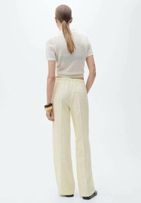 Mango ALADA - Broek - light yellow