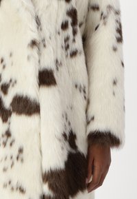 TWINSET Casaco clássico - white/mole