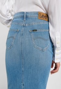 Lee REGULAR FIT - Falda larga - blue denim