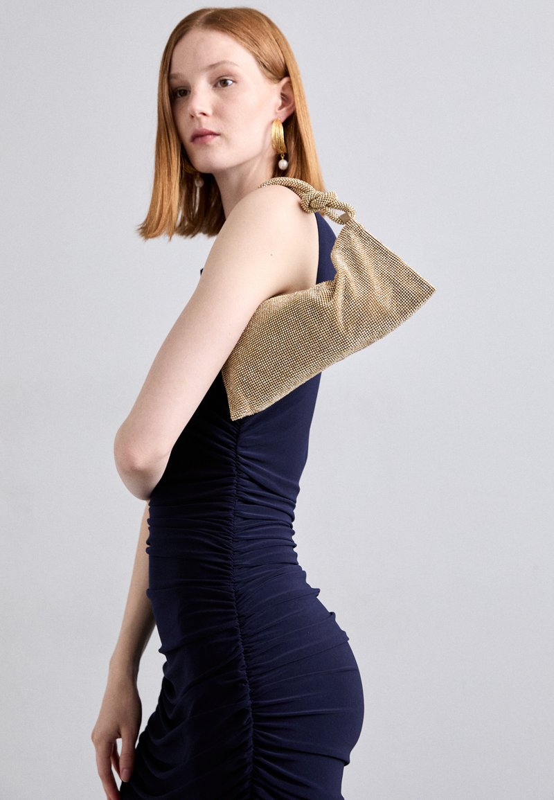 Cult Gaia HERA NANO SHOULDER - Listová kabelka - sand dollar