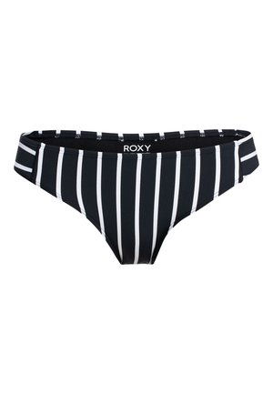 Čierne bikiny s vertikálnymi bielymi pruhmi a logom ROXY na elastickom páse, izolované na bielom pozadí.