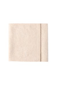 Beige uld tæppe med en blød tekstur, der har et foldet design og en simpel stikning langs en kant for ekstra detalje.