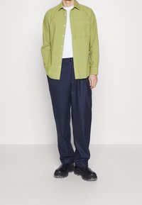 NN.07 Košile - green