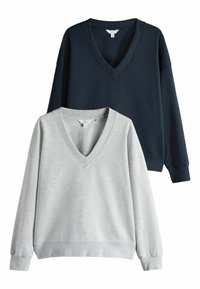 - Sweter