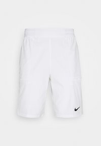 Weiße Sportshorts aus leichtem Stoff, mit elastischem Bund, zwei Seitentaschen und einem schwarzen Nike-Logo auf dem linken Bein.