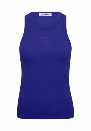 Top a canotta viola a coste con scollatura rotonda e logo ricamato al centro. Presenta un design aderente. Il materiale sembra morbido.