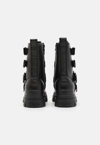 Buffalo Kovbojské/motorkářské kotníkové boty - black