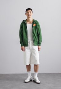 Billionaire Boys Club ASTRO ZIP THROUGH HOOD - Bluză de molton cu fermoar - green