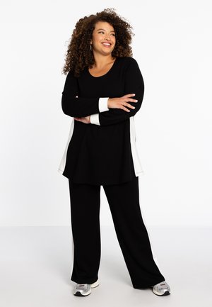 Tracksuit bottoms - black