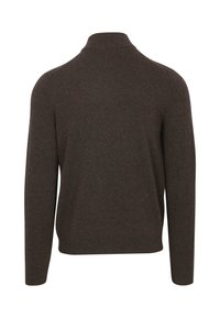 Donkerbruine pullover trui met een hoge kraag, lange mouwen en een zachte textuur. Naadloos ontwerp met een aangesloten silhouet.