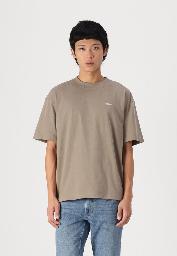 Boxy Heavyweight Logo Crew T-Shirt - Basic T-shirt - fallen rock