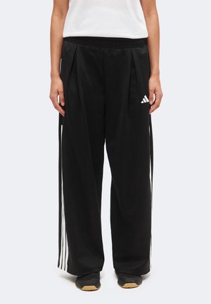 adidas Sportswear, HOUSE OF TIRO PLEATED - Pantalones deportivos - black/white