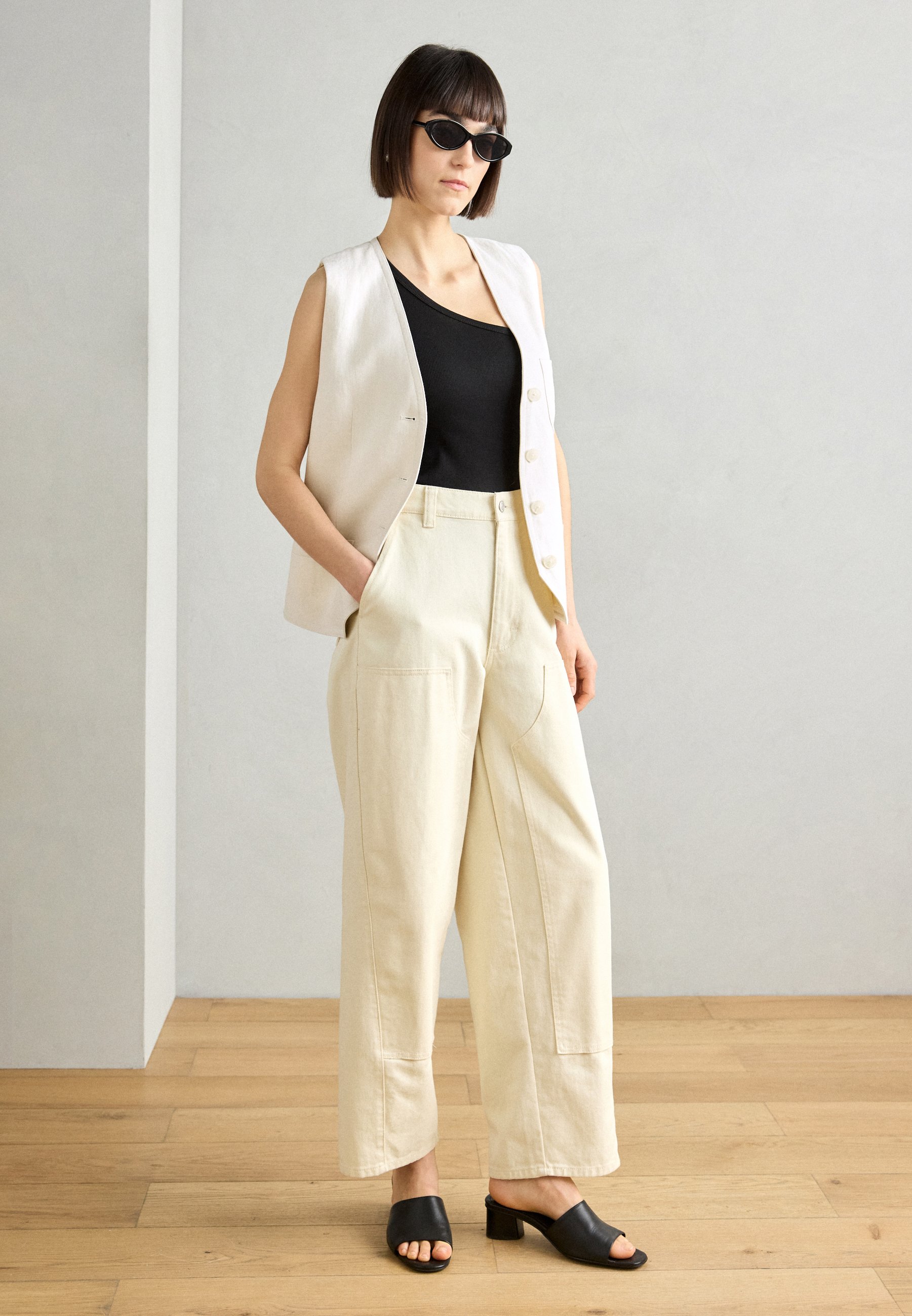小物 white マルコポーロ レディース ジャケット＆ブルゾン アウター VEST