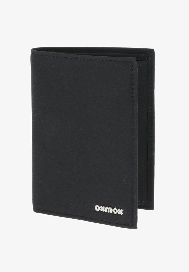 Portefeuille en cuir noir trifold avec coutures visibles et petit logo argenté "oxmox" dans le coin inférieur droit.