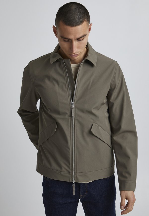 CFOneil - Light jacket - bungee cord