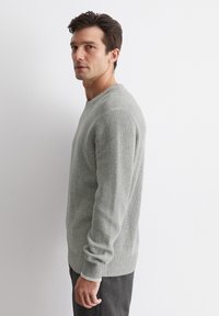 Marc O'Polo CREW NECK STRUCTURED WITH TIPPING - Strickpullover - grey melange