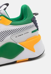 Puma RS-X GEEK UNISEX Trainers white/archive green/light