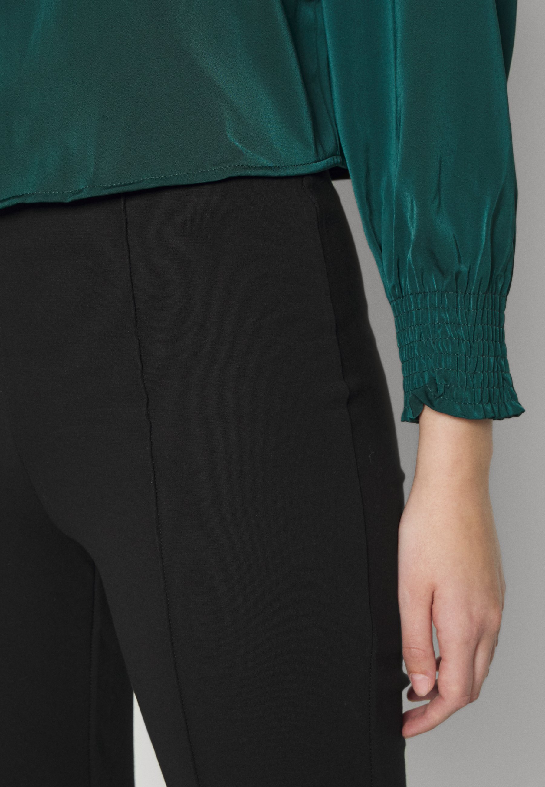 Pieces PCKARLA FLARED - Leggings 