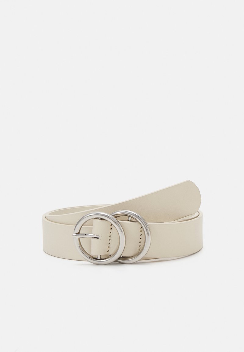 Beiger Leder Gürtel mit zwei runden silbernen Metallschnallen, glatter Textur und einem minimalistischen Design ohne sichtbare Muster.