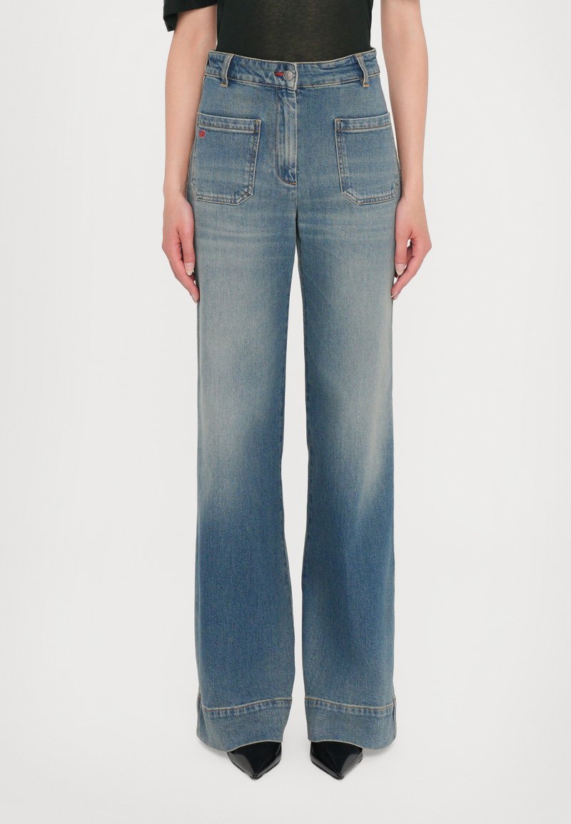 Victoria Beckham - ALINA JEAN LONG - Wide Leg - washed blue, Enlarge