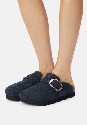 Sandalias planas - blau