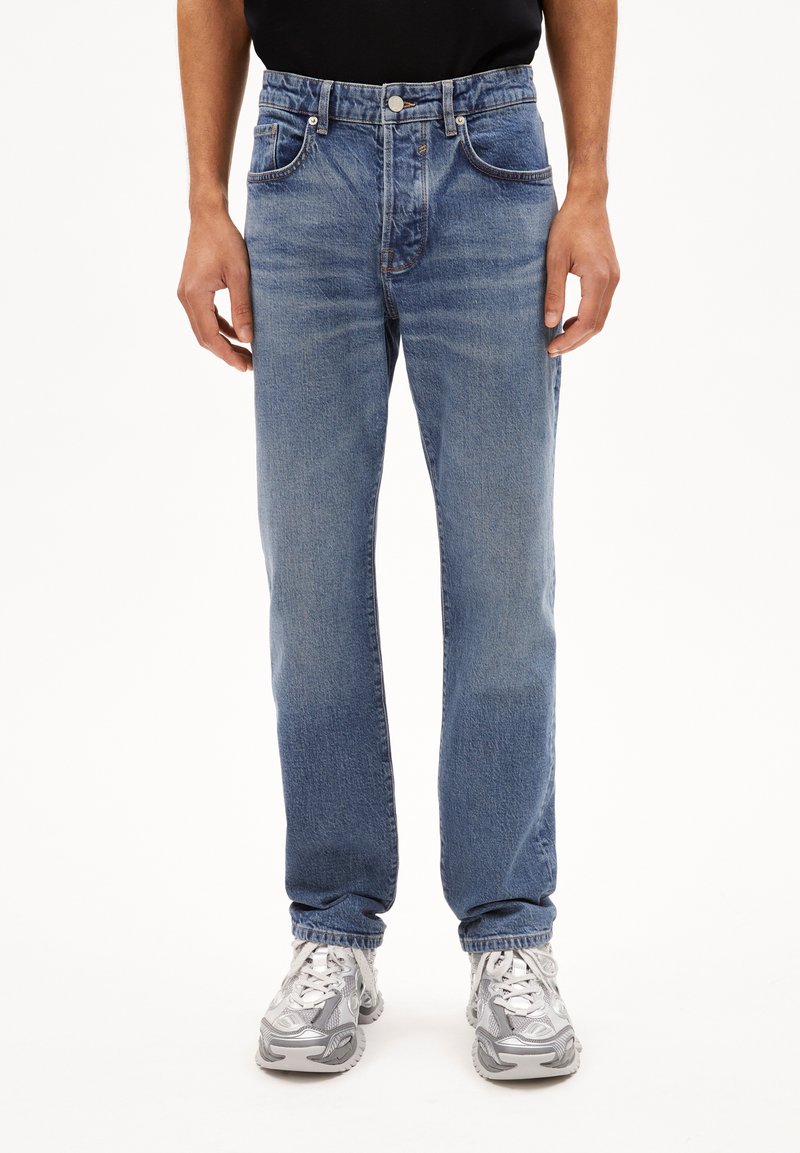 ARMEDANGELS DYLAANO - Jeans Straight Leg - island blue