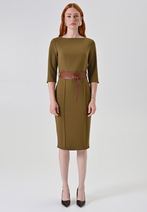 Robe fourreau - green